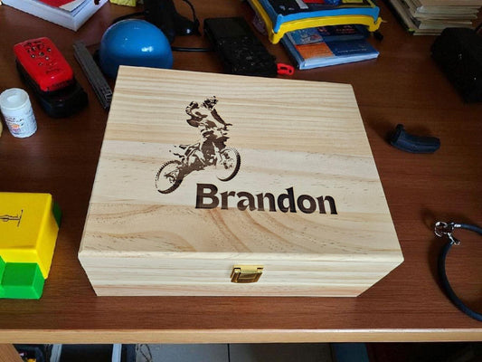 Personalized Keepsake Box for Boys – Wooden Memory Box | Pine or Bamboo (8x10x4)
